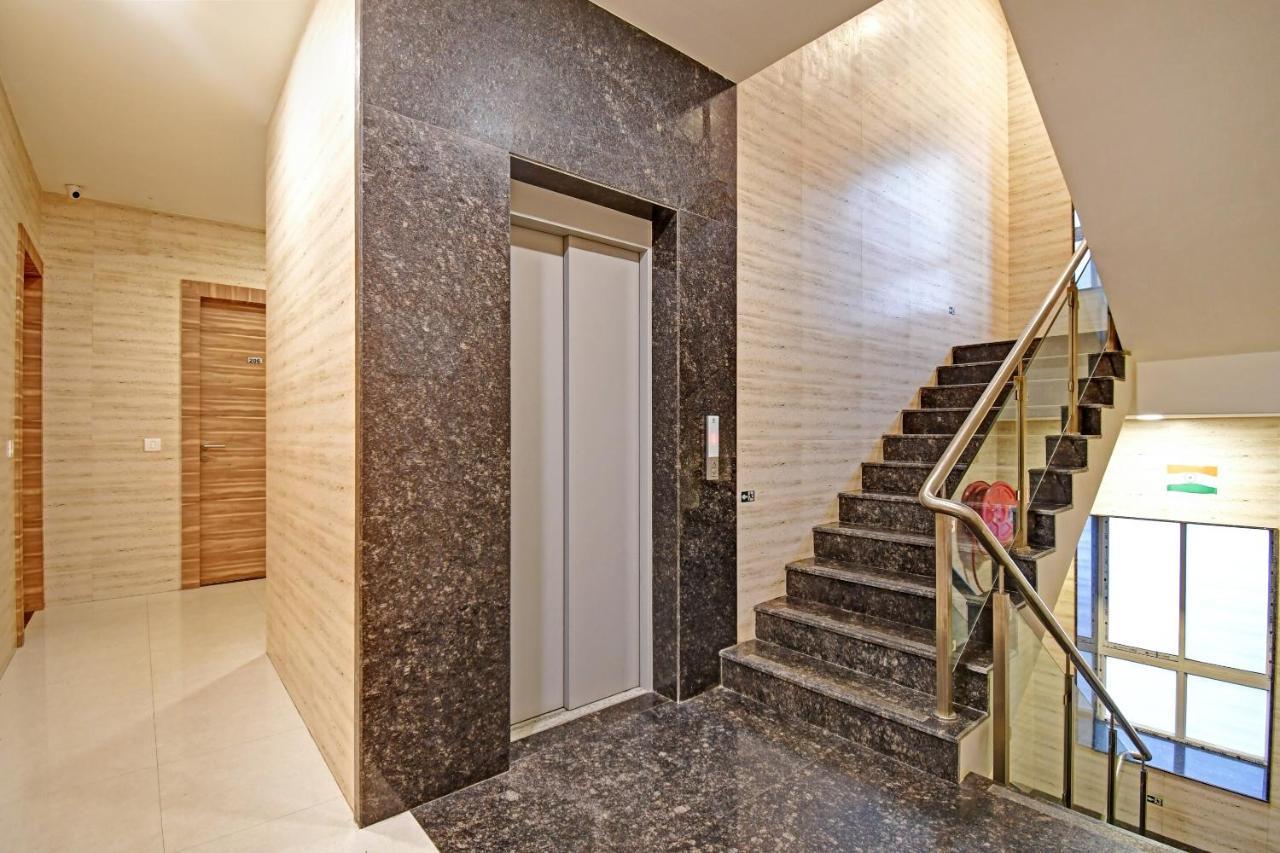 Super Townhouse Hotel All In One Near City Centre Salt Lake Salt Lake City Esterno foto