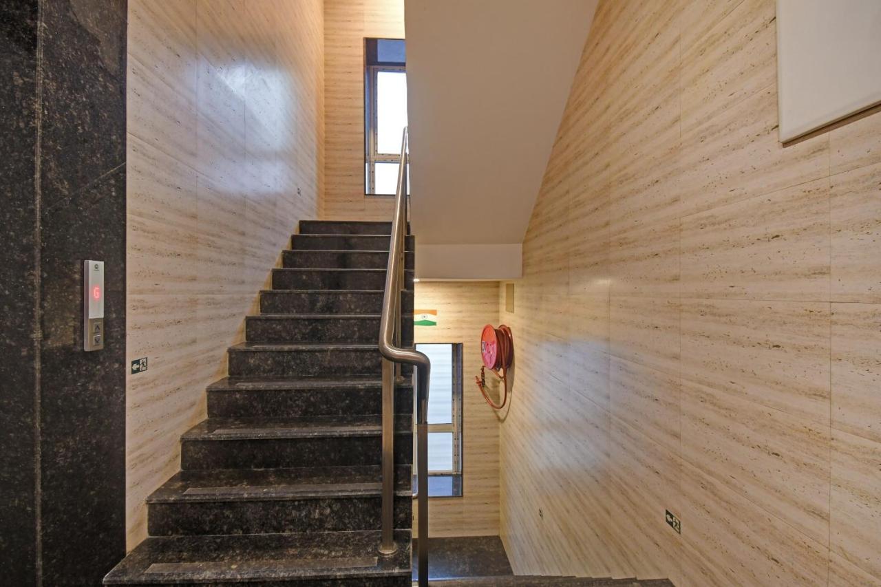 Super Townhouse Hotel All In One Near City Centre Salt Lake Salt Lake City Esterno foto