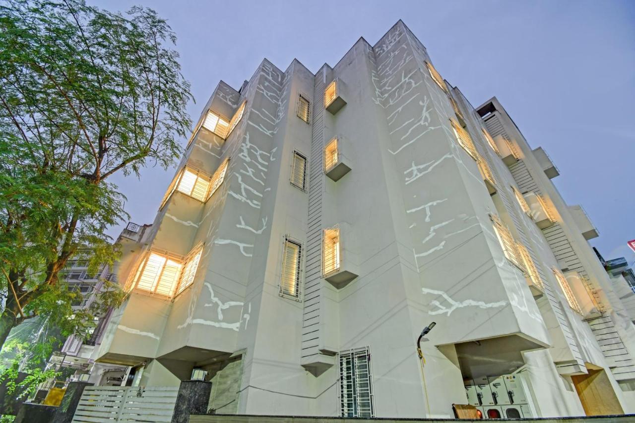 Super Townhouse Hotel All In One Near City Centre Salt Lake Salt Lake City Esterno foto