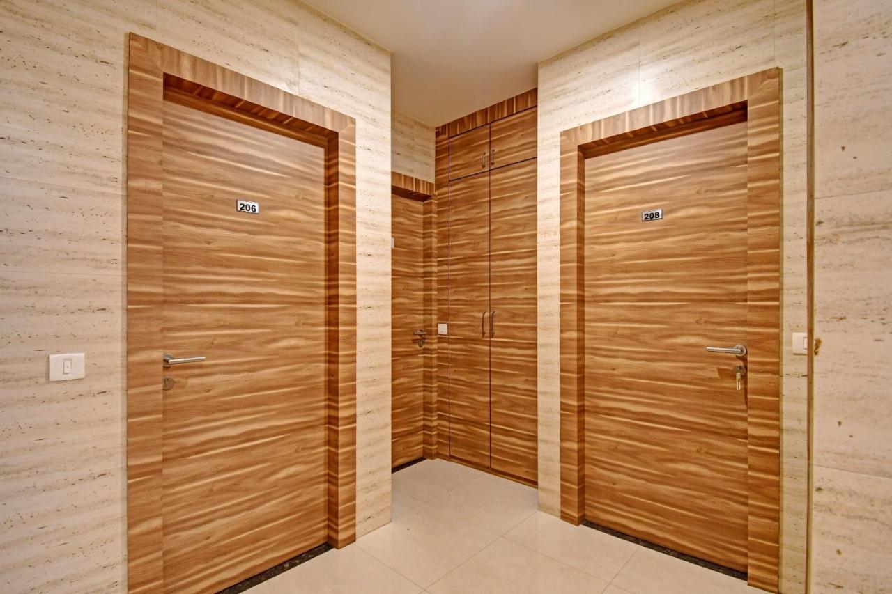 Super Townhouse Hotel All In One Near City Centre Salt Lake Salt Lake City Esterno foto