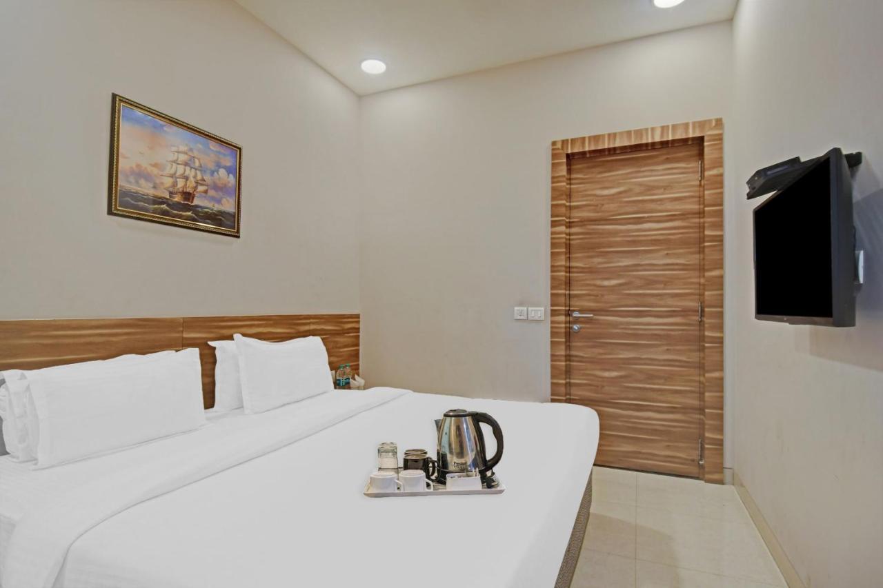 Super Townhouse Hotel All In One Near City Centre Salt Lake Salt Lake City Esterno foto