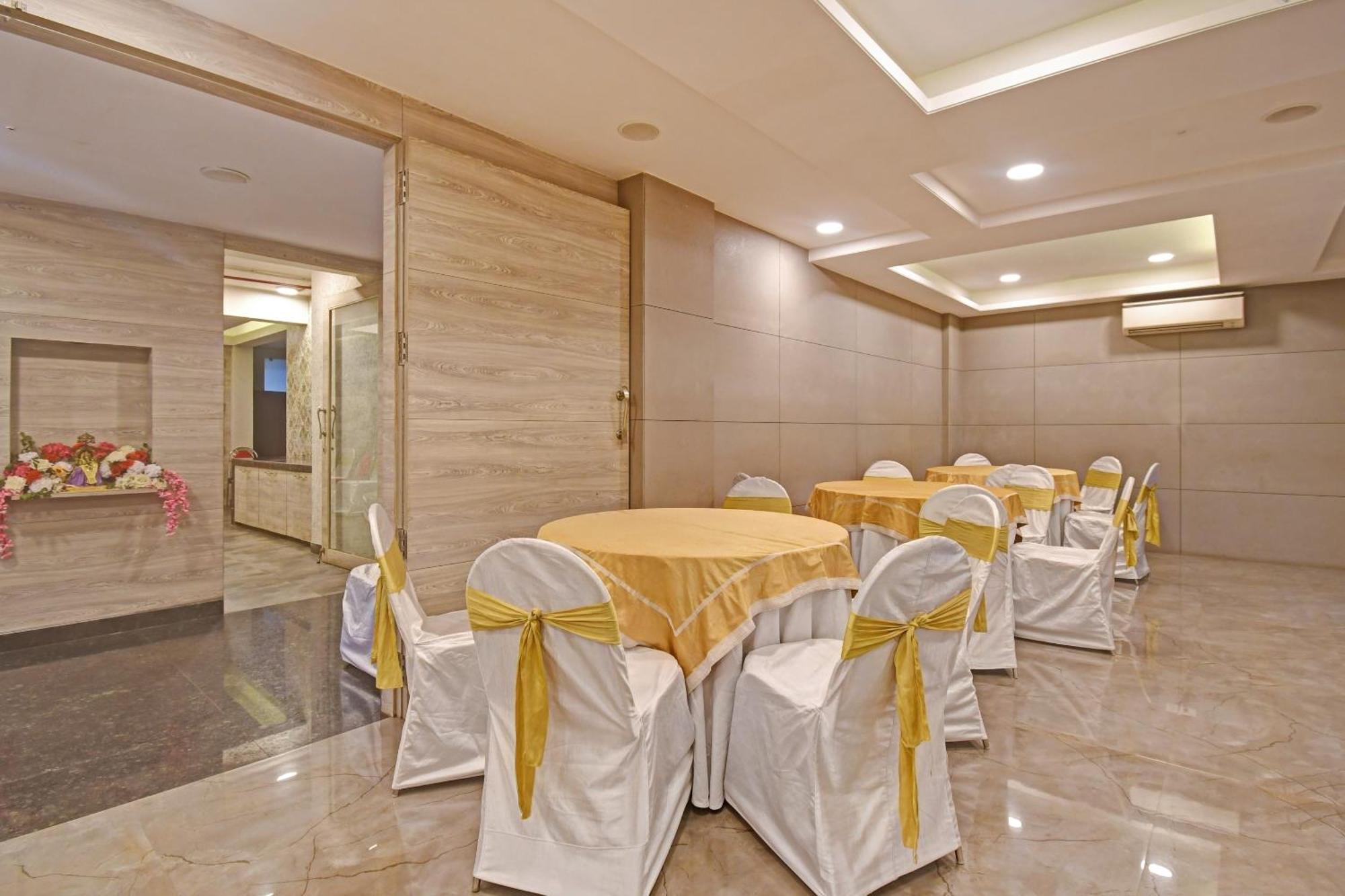 Super Townhouse Hotel All In One Near City Centre Salt Lake Salt Lake City Esterno foto