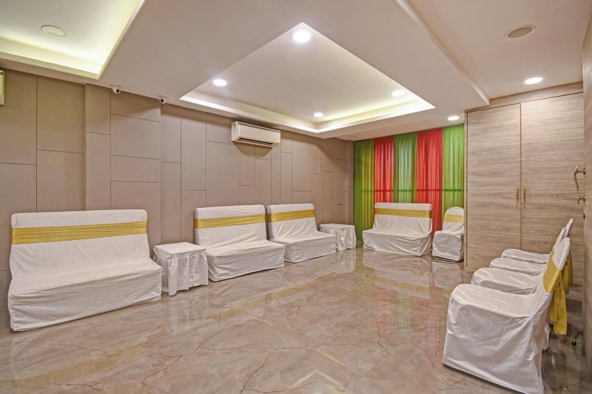 Super Townhouse Hotel All In One Near City Centre Salt Lake Salt Lake City Esterno foto